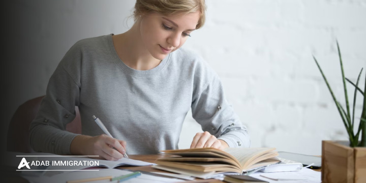 10 روش یادگیری لغات انگلیسی در خانه